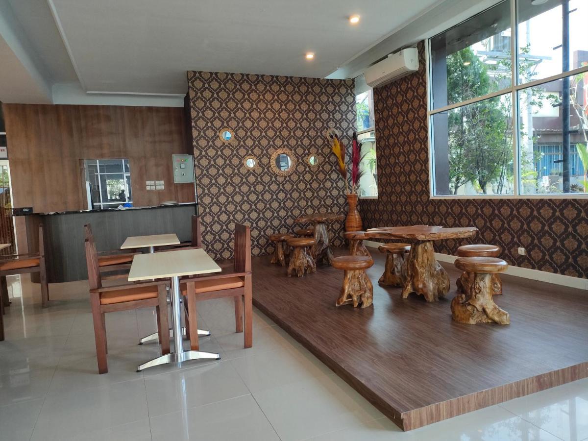 Golden Ganesha Hotel Yogyakarta By Ecommerceloka Gondowulung Extérieur photo